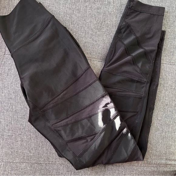 Lululemon Wunder Under Tech Mesh size 2 - Picture 8 of 10